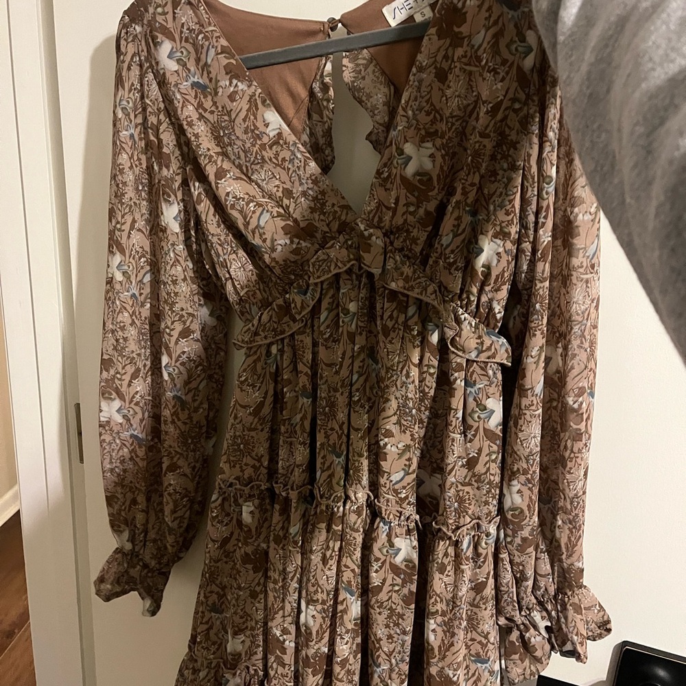 She + Sky Brown Floral Long Sleeve Dress